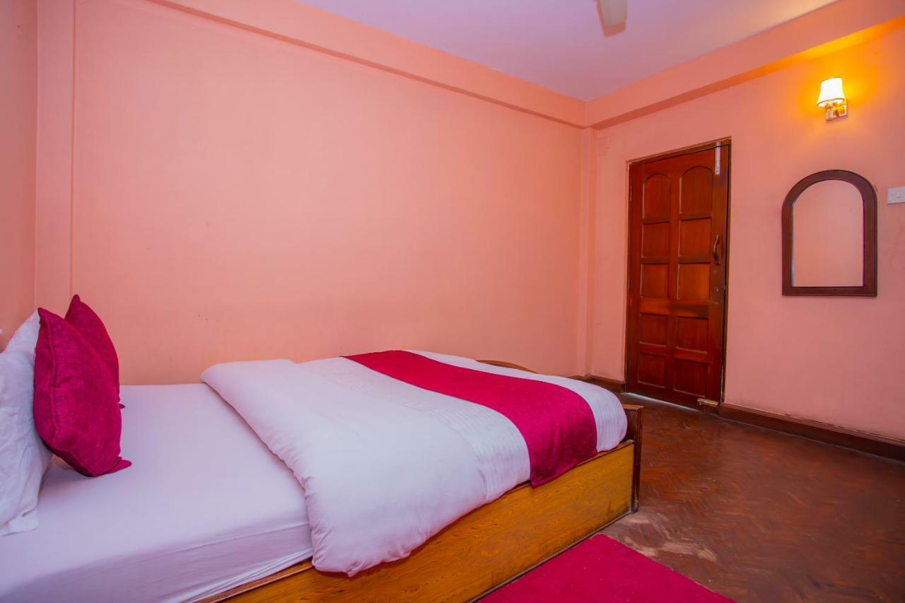 Spot On 445 New Hotel Natureland Pokhara Exterior foto