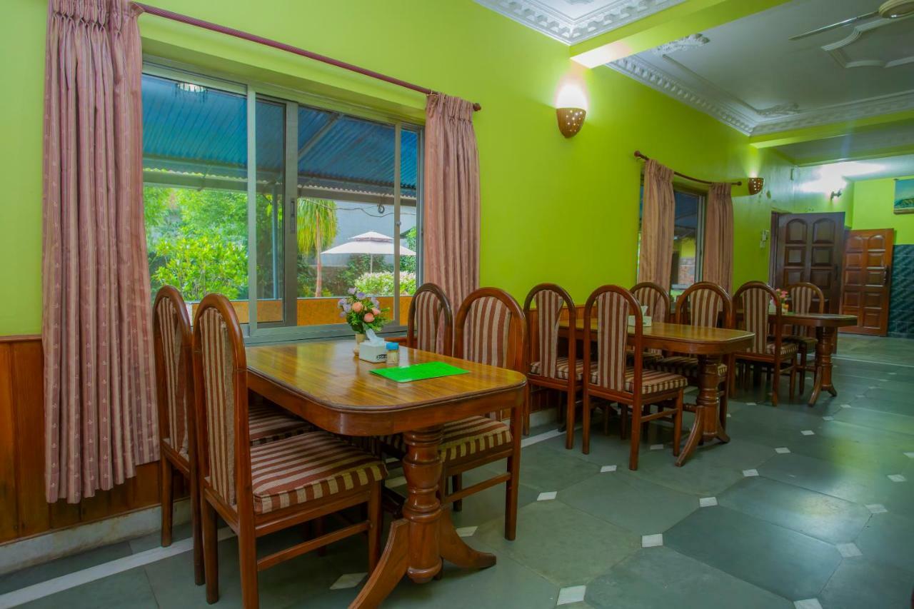 Spot On 445 New Hotel Natureland Pokhara Exterior foto
