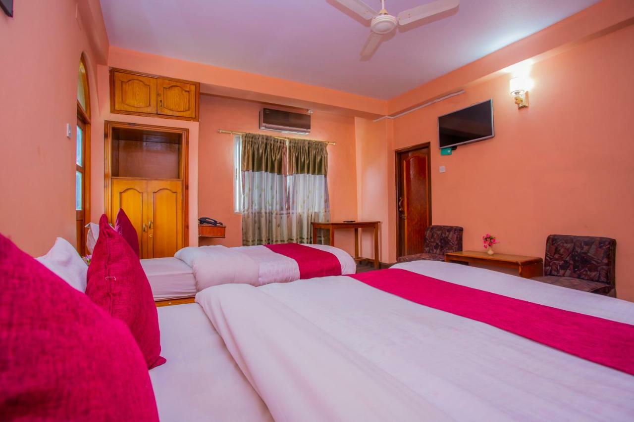 Spot On 445 New Hotel Natureland Pokhara Exterior foto